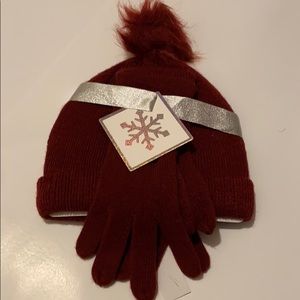 New York and Company hat and glove set